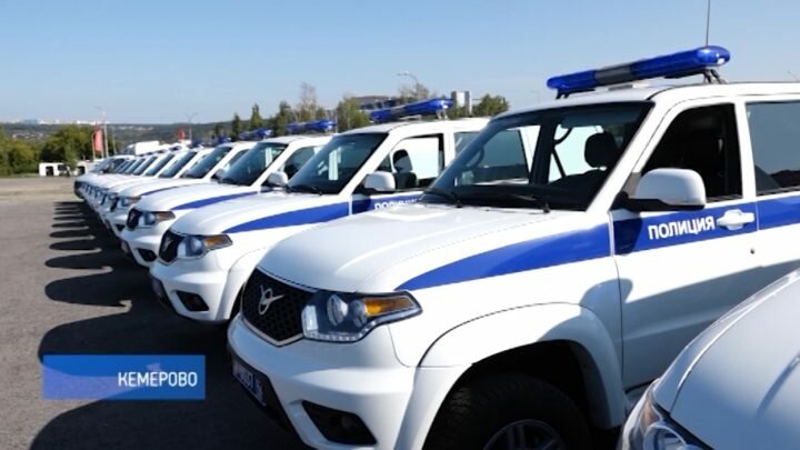На страже порядка: гарнизонный развод сотрудников правоохранительных органов прошел сегодня в Кемерове