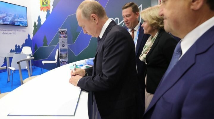Владимир Путин пожелал удачи Кузбассу в проведении предстоящих спортивных соревнований международного уровня